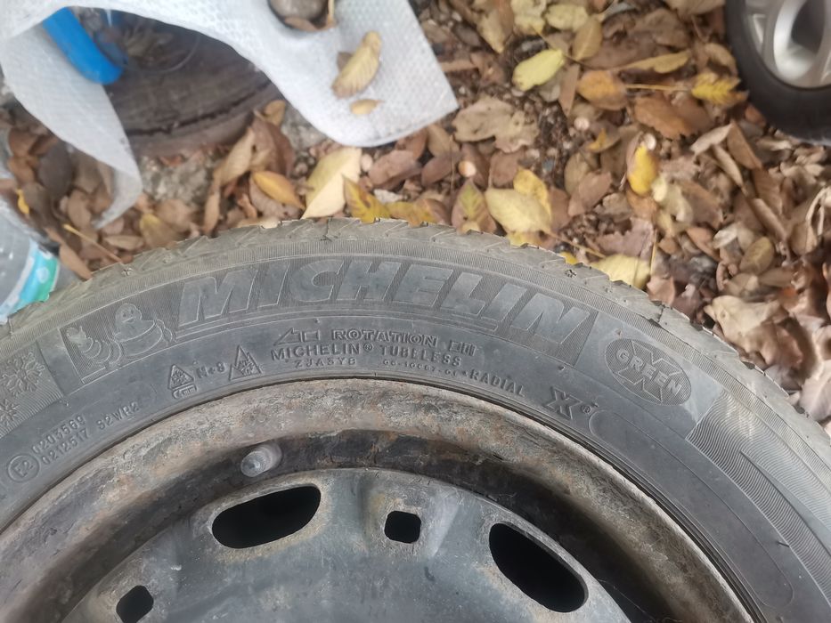 Зимни Гуми с джанти 14ки 165/70/R14 Michelin за vw polo поло