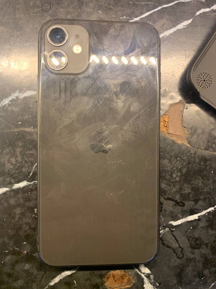 Iphone 11 256 gb 81 yomkost