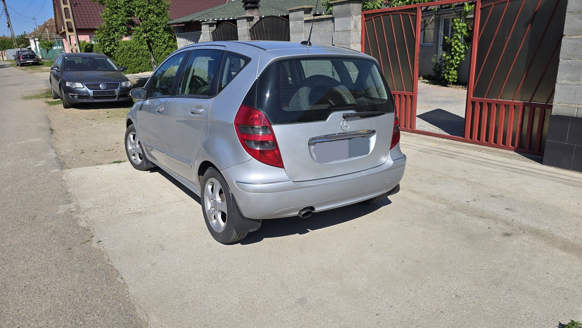 Vând Mercedes Benz A-class