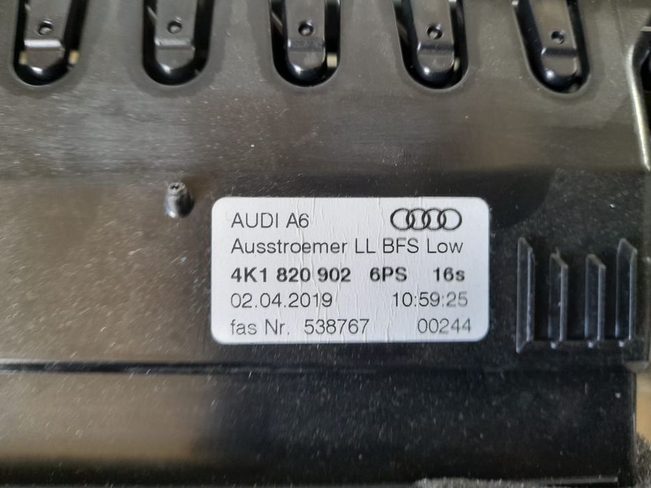 Gura ventilatie bord fata 4K1820902 Audi A6 C8 [2018 - 2020] 2.0 DKNA