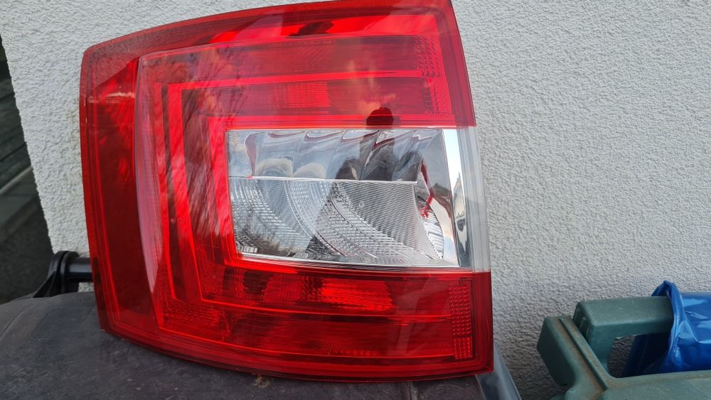Stop stanga Skoda Octavi 3  11-12676-01-2