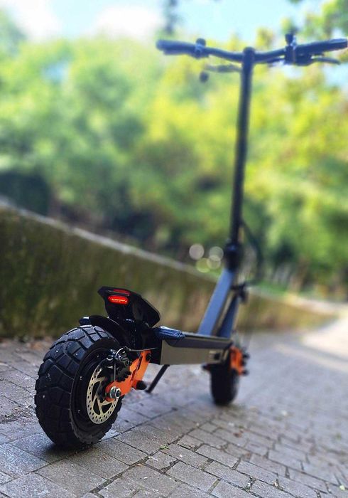 Trotineta electrica Noua ! 900w lumini Led viteza si autonomie