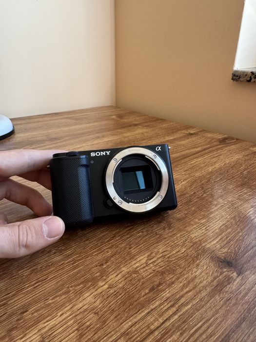 Sony ZV-E10 + чанта Sony+ микрофон Deity