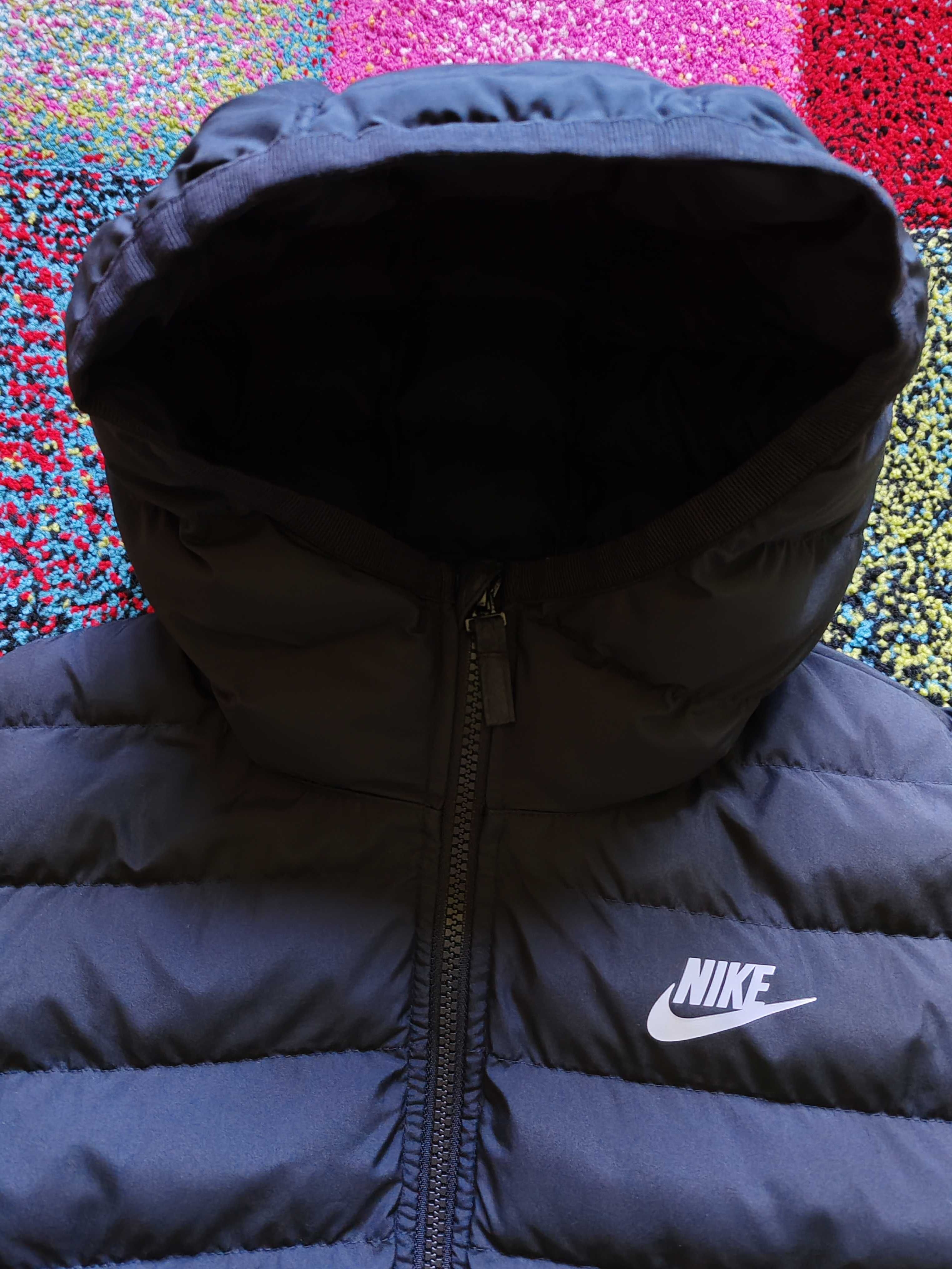 Детско яке Nike размер М