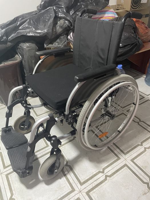 Инвалидная коляска в отличном состояний