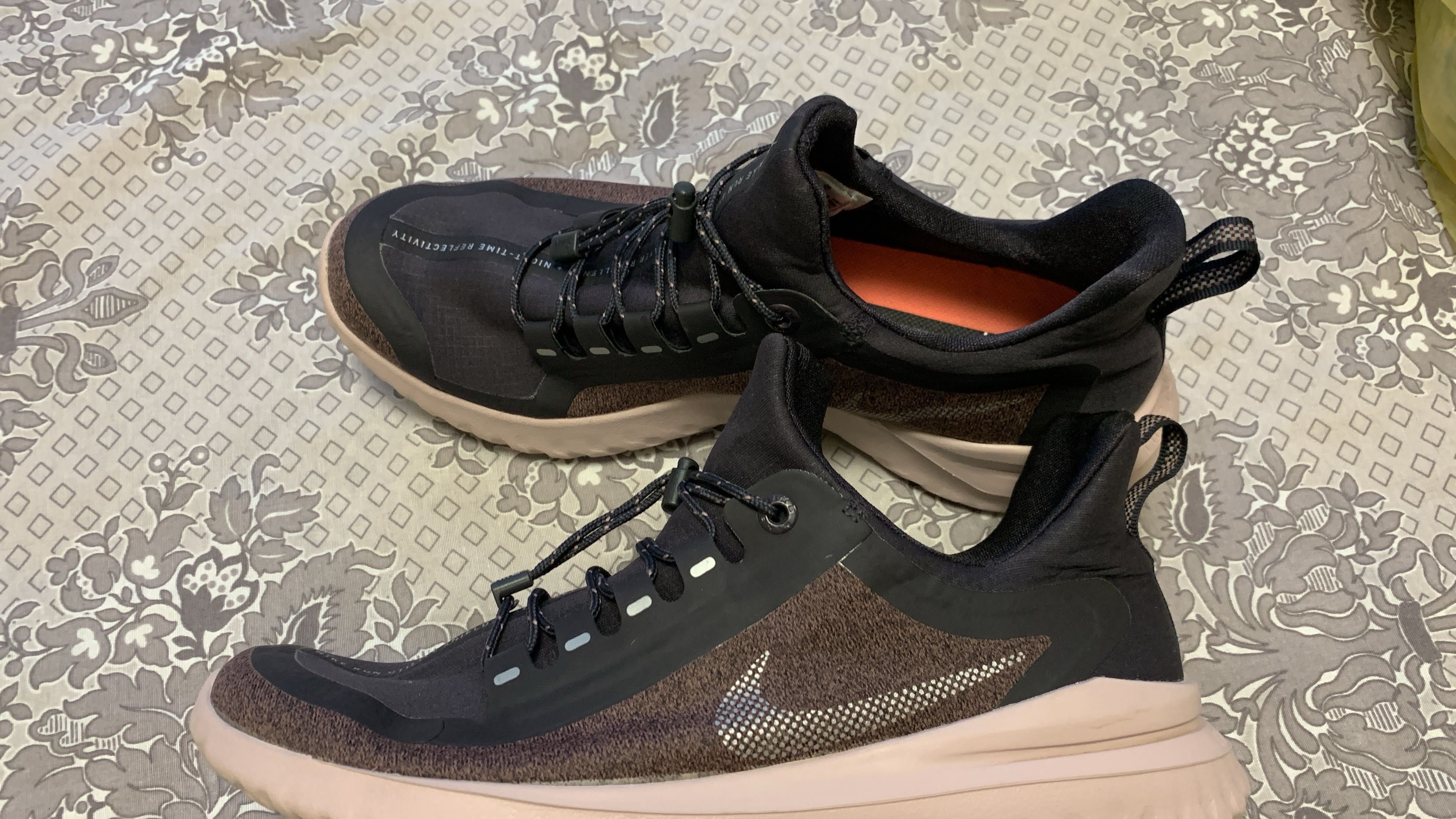 Nike Дамски водоустойчиви маратонки N40