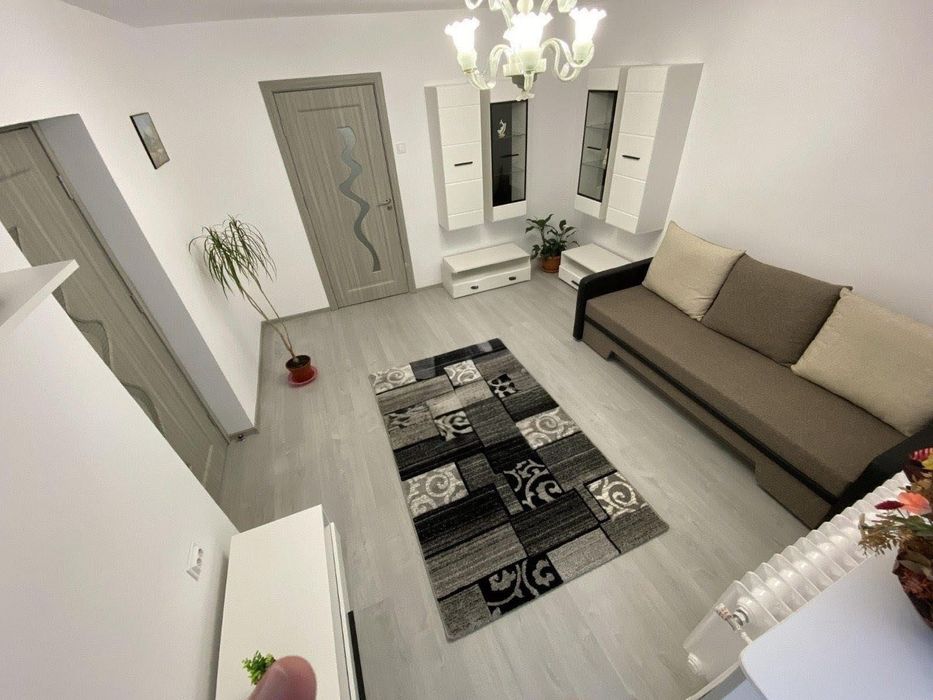 Apartament 3 camere de închiriat, zona Dâmbu