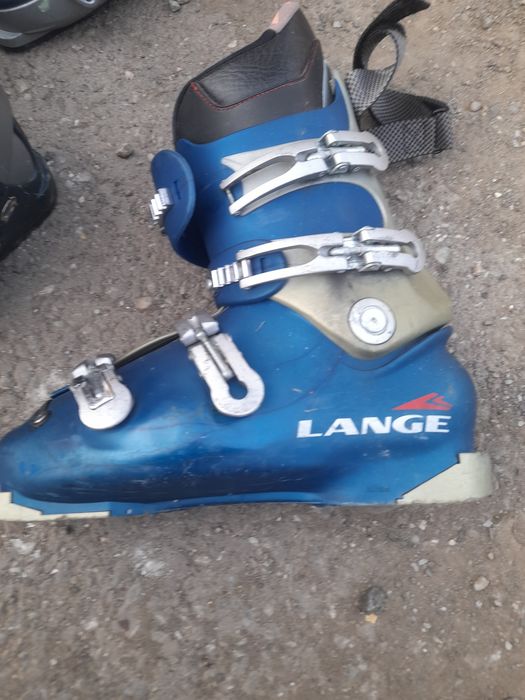 Clăpari, skiuri placi