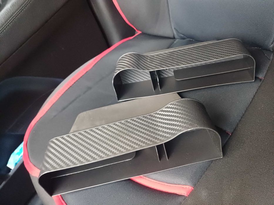 Органайзер между  седалките