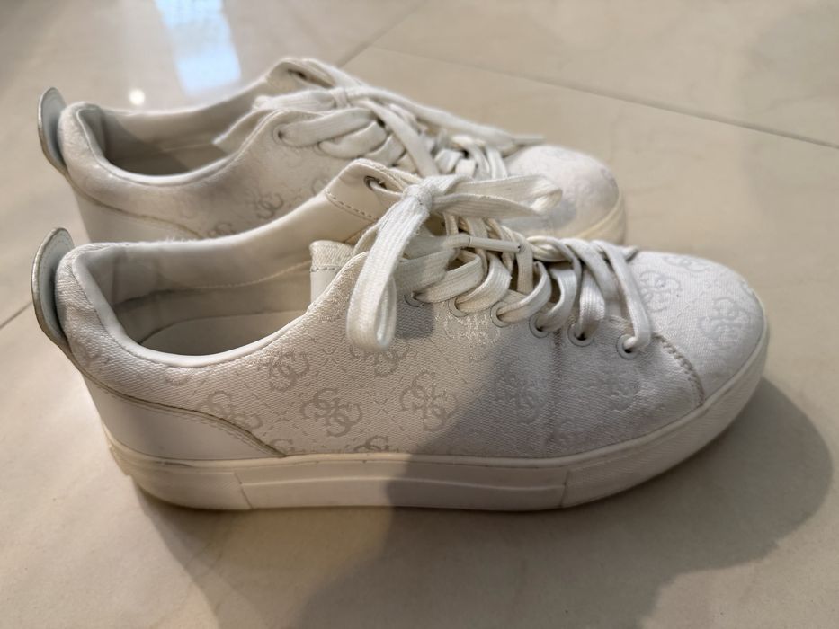 Дамски сникърси Guess