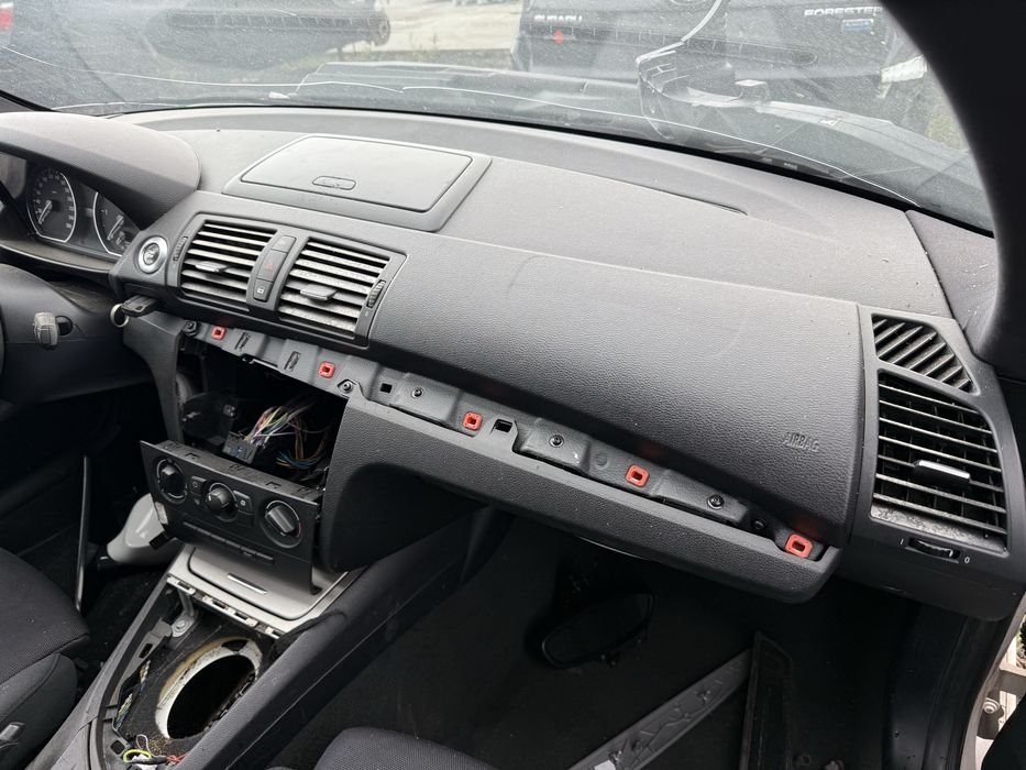 Plansa bord Bmw Seria 1 e87 neagra /maro