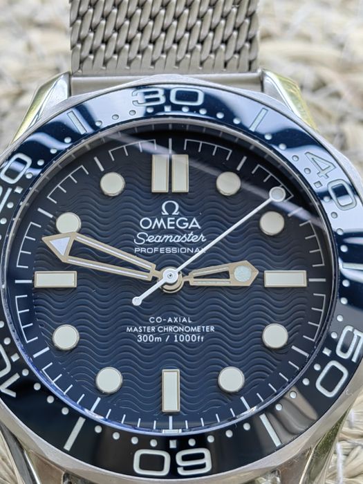 Omega Seamaster Professional 300 James Bond