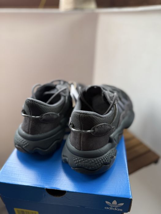 Originals Ozweego gri carbon JI2637 marimea 42 noi originali