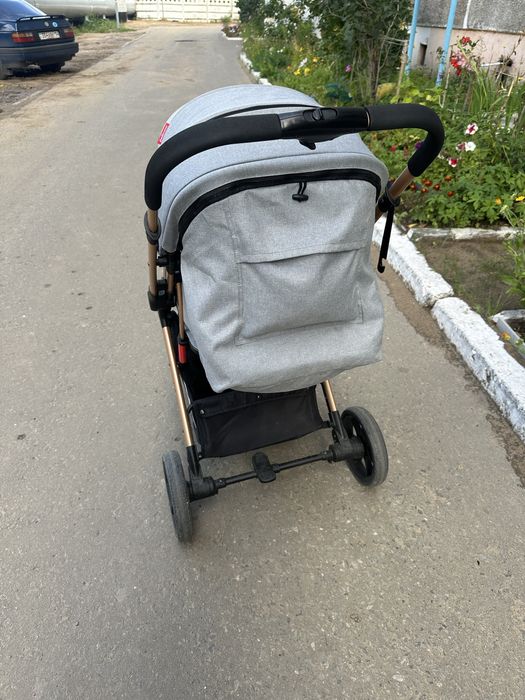 Продам коляску в отличном состояние