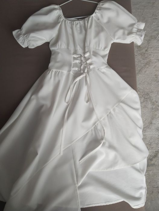 женское белое платье