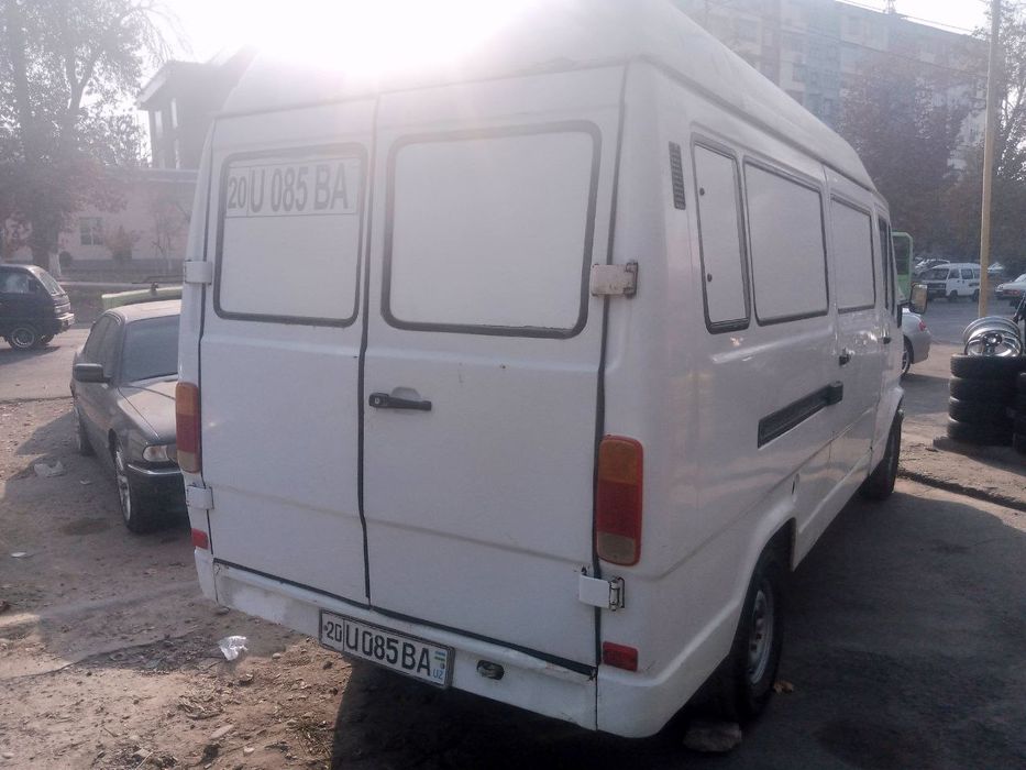 Мерсадесбенс 207