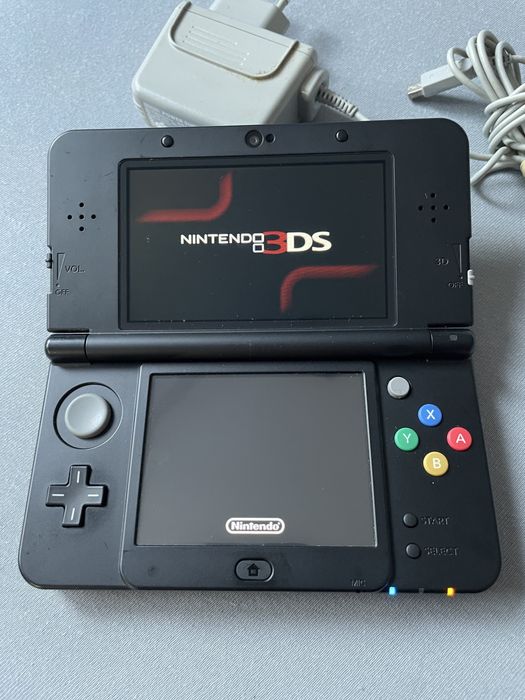 Consola Portabila Nintendo NEW 3DS Black