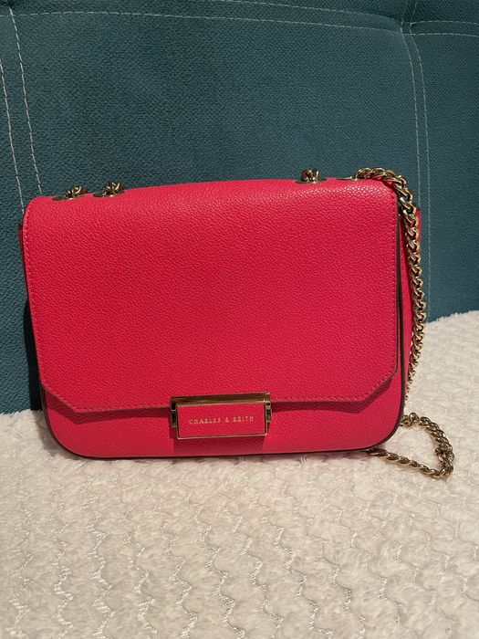 Червена Дамска Чанта Charles & Keith