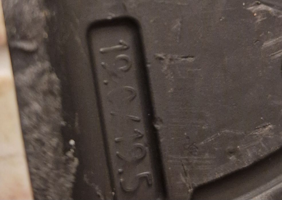 Vând clapari 19- 19.5