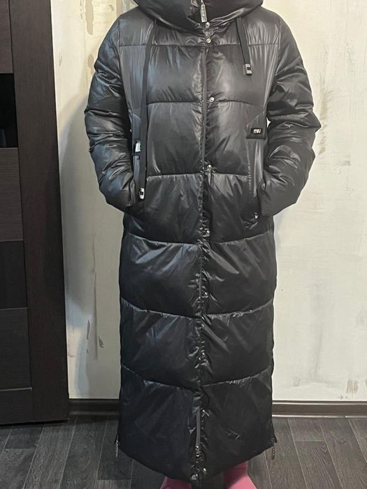 Длинная пуховая куртка, размер 46–48 — тёплая и лёгкая!
