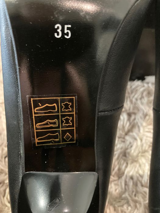 Дамски обувки на ток - цвят черен - размер 35