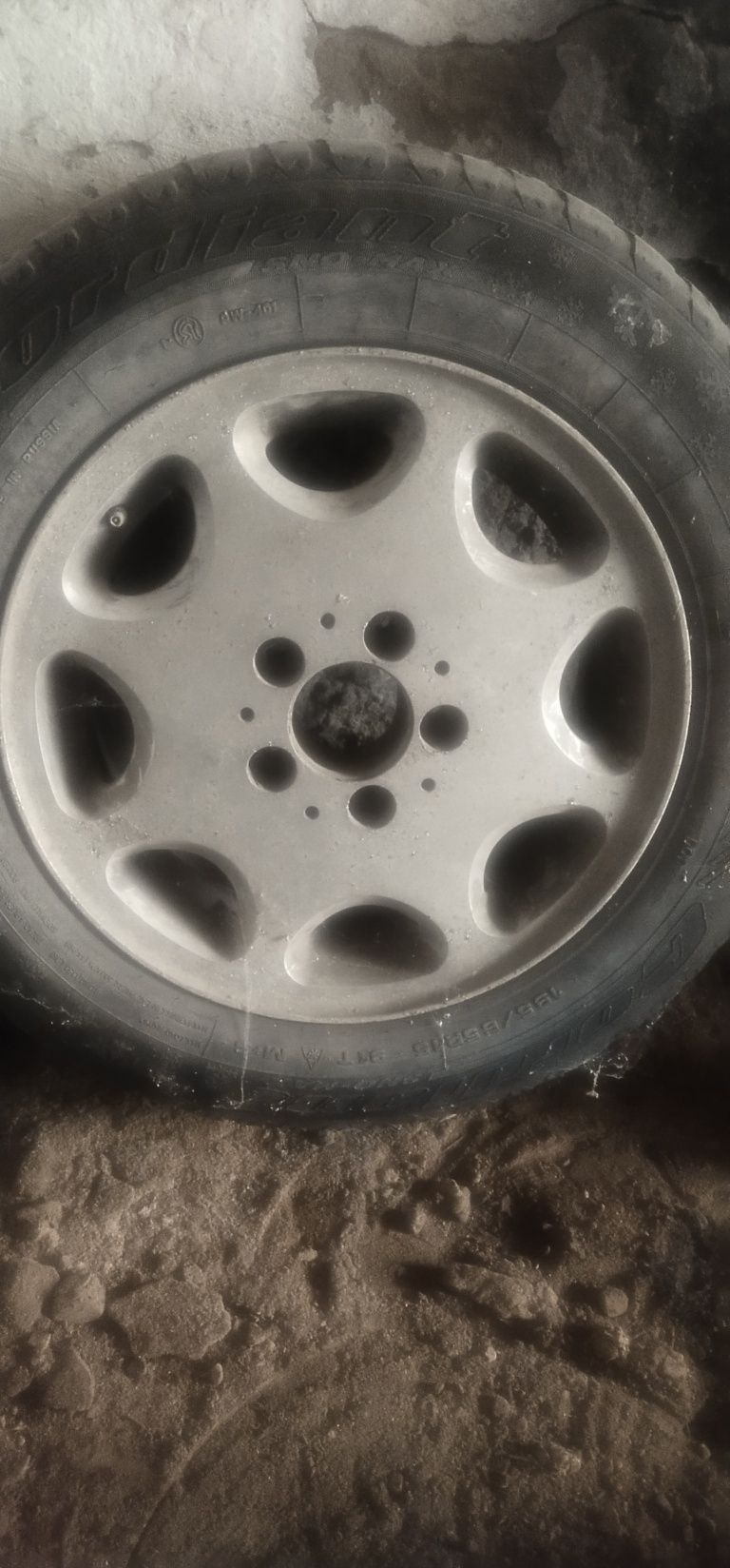 Продам 2 диска r15