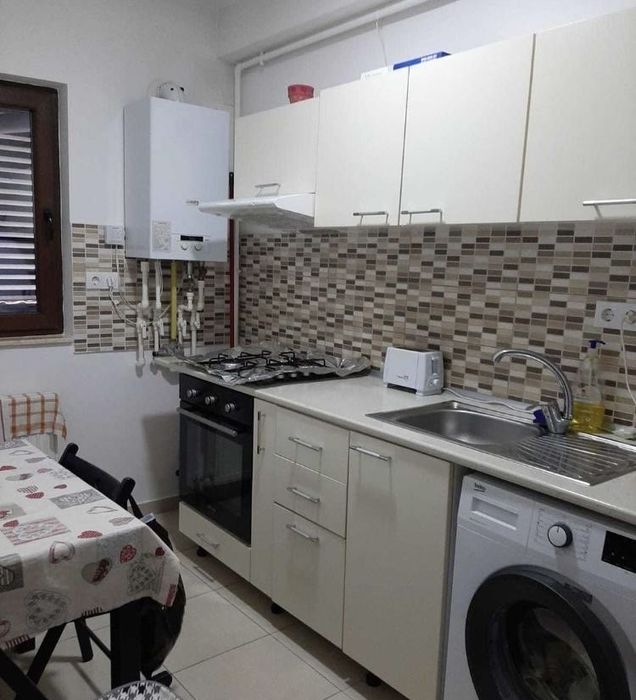 Mobilier de bucătărie complet bej / ivory + chiuvetă și baterie