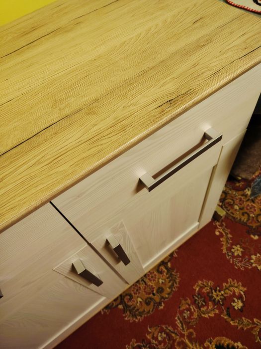 Comoda alba cu blat lemn