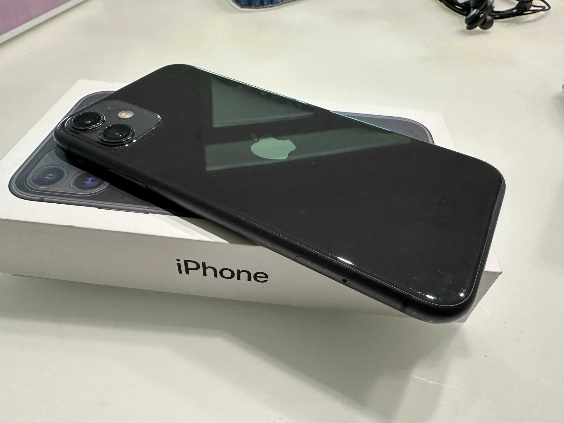 IPhone 11  64 GB Black Model A2221