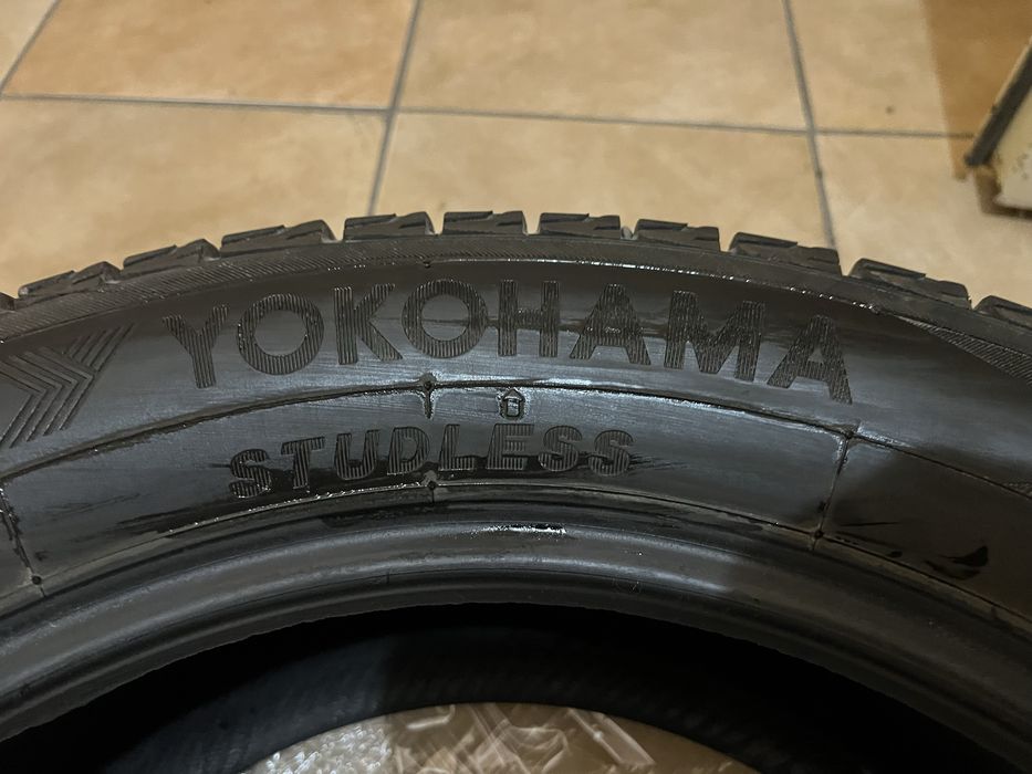 Yokohama iceGuard Studless iG60 205/55 R17