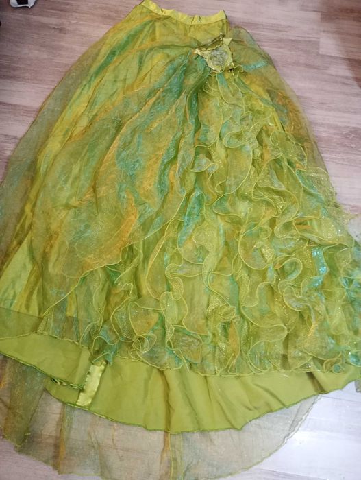 Set corset + fustă lungă verde lime (dimensiuni cerute!)