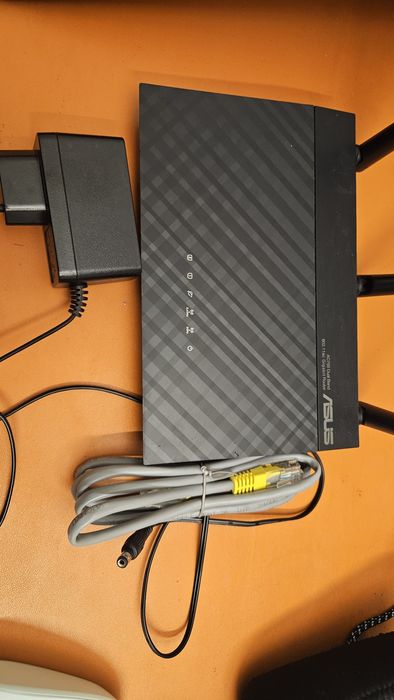 Router Asus RT-AC53 Wi-Fi AC750 Dual-Band