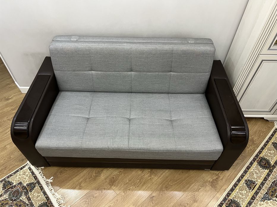 Продам диван срочно