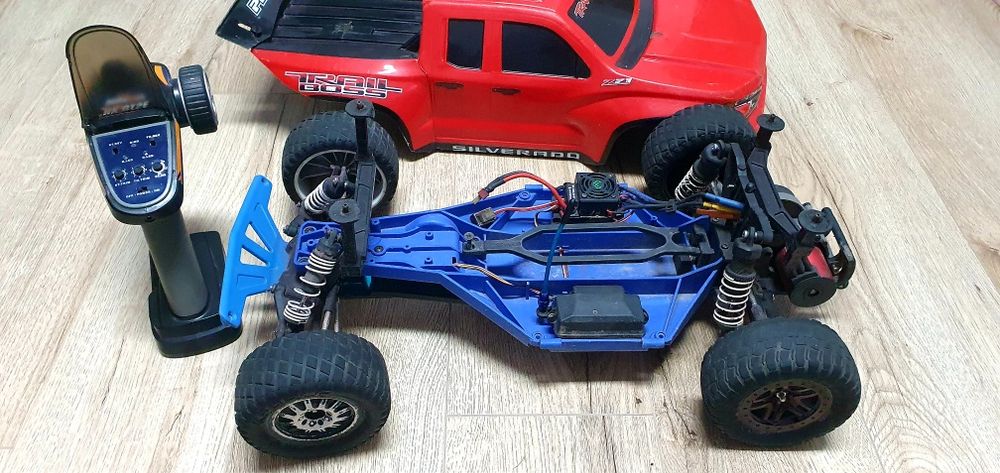 Automodel Traxxas Slash RPM 3s 2Wd + telecomanda

Transport prin olx f