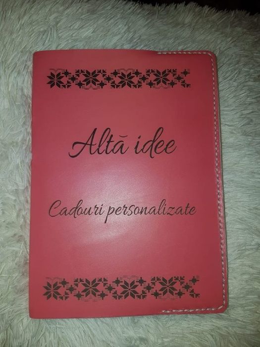 Cadouri inedite,personalizate pentru femei sau barbati portofele,genti