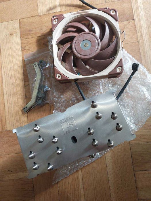 Noctua NH-U12A - Въздушен охладител за АМ4/АМ5