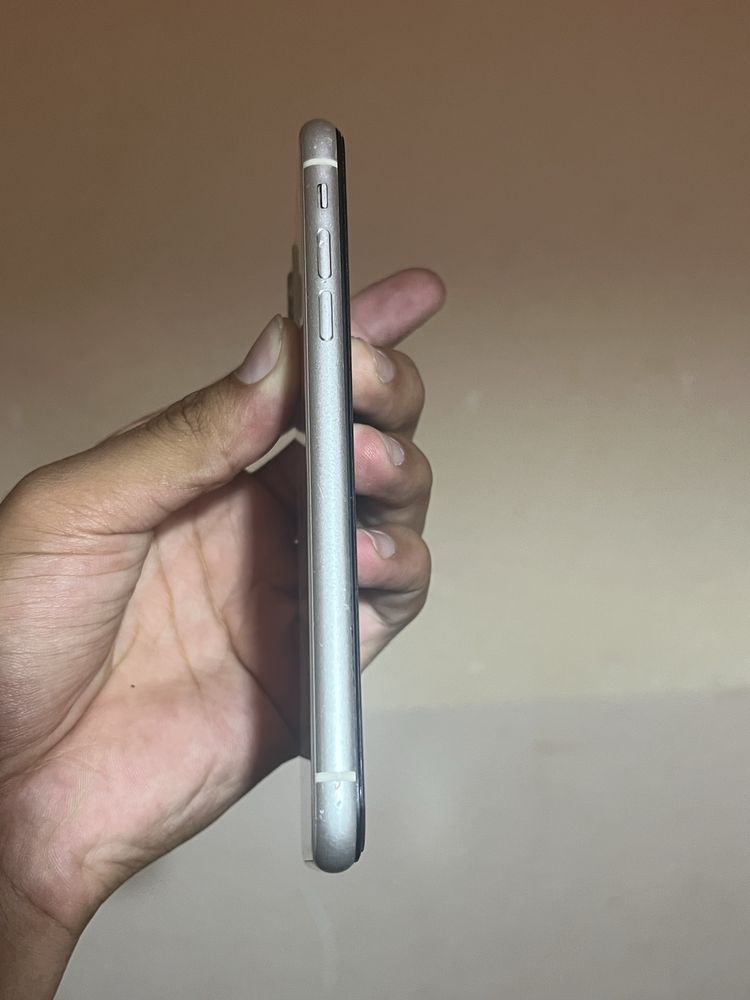 Iphone 11_64/4 ideal