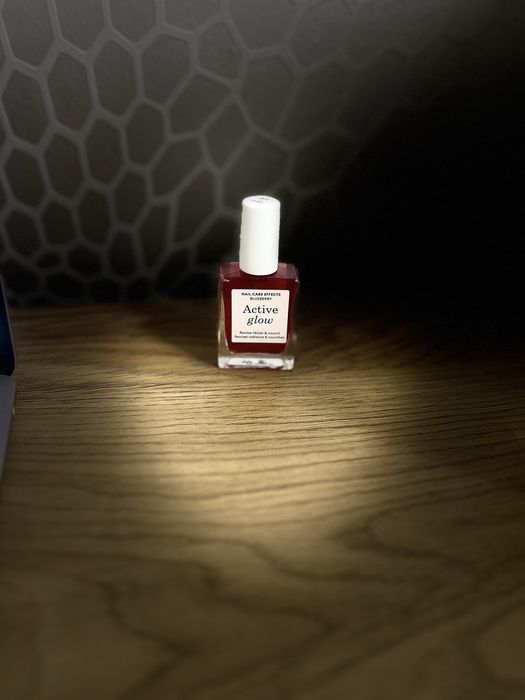 Active glow лак за нокти