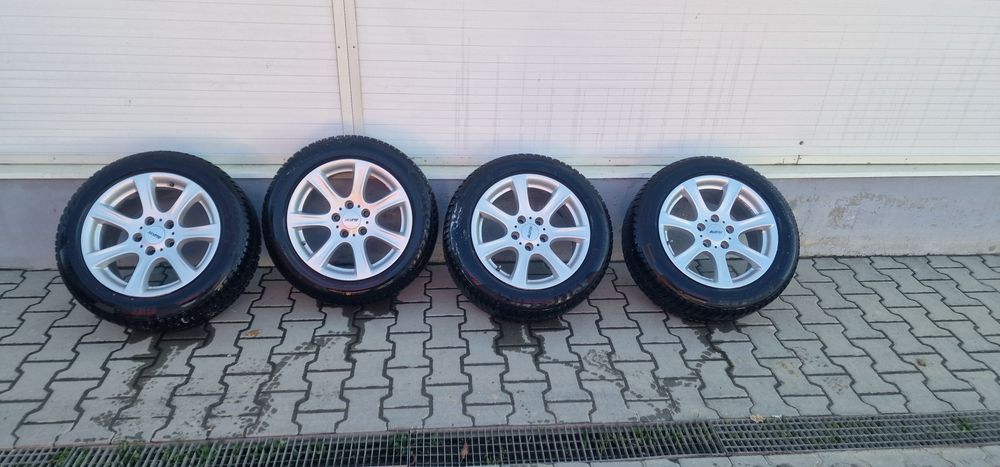 Vând sau schimb jante bmw r 17 5x120 cu cauciucuri de iarnă PIRELLI 2