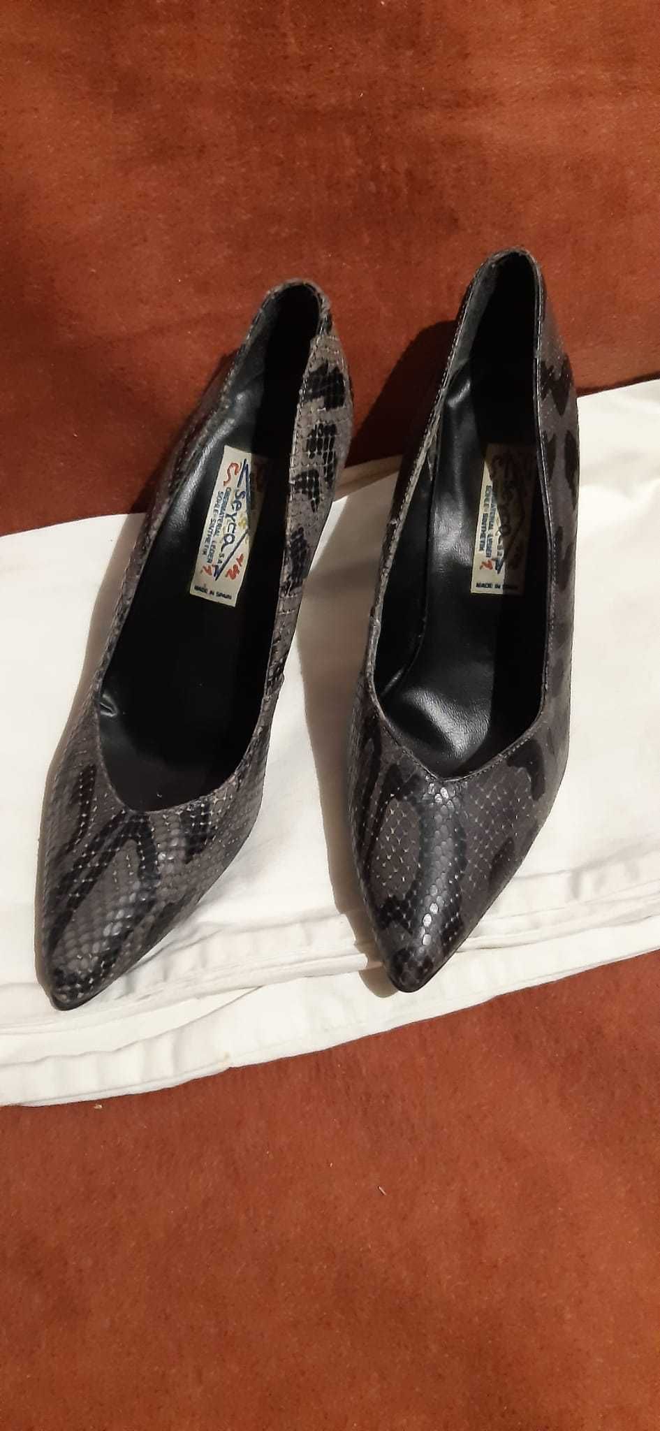 Pantofi eleganti