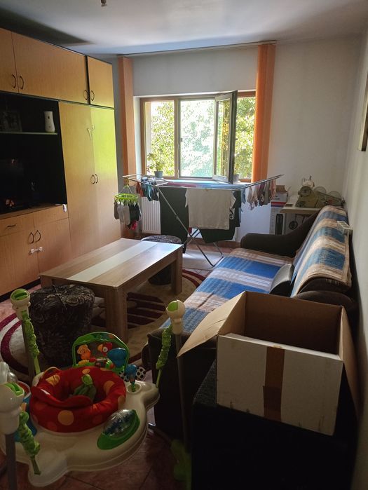 DIRECT DE LA PROPIETAR Apartament cu 3 camere decomandate.Preț 120.000
