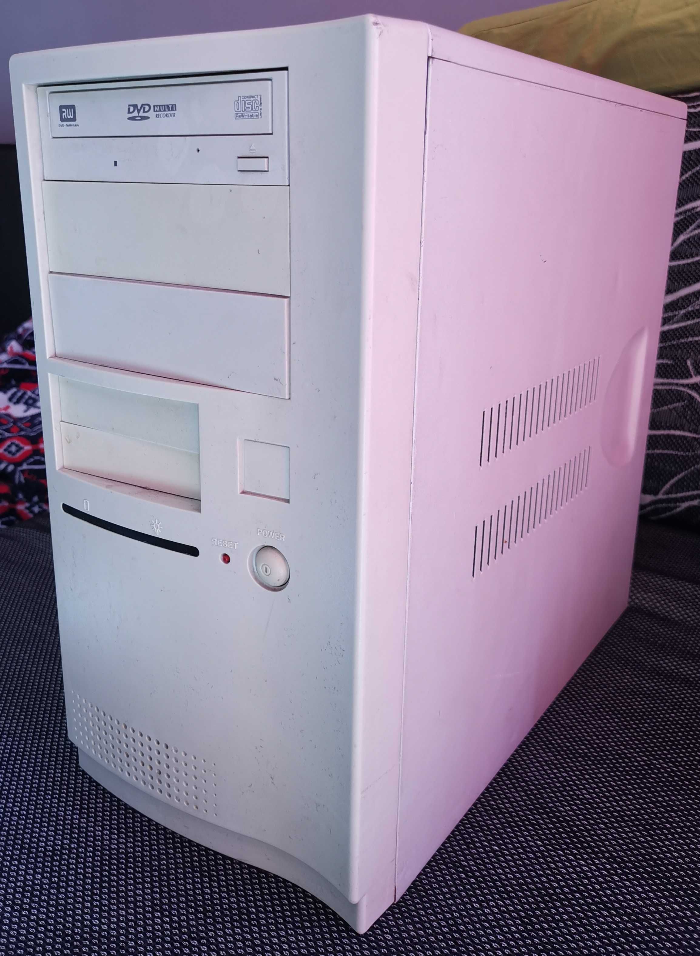 Компютър ASUS P5KPL-AM SE CPU Pentium E5300 2.6GHz 4GB DDR2 RAM 80GB
