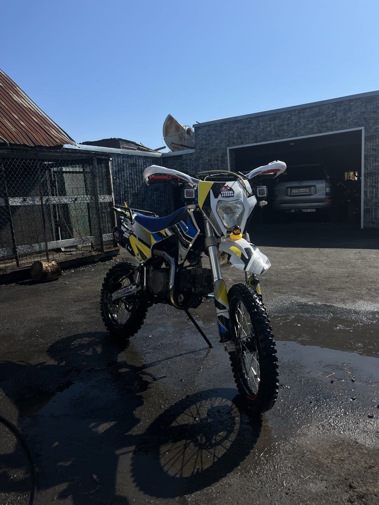 Продам питбайк Racer crf 125 E