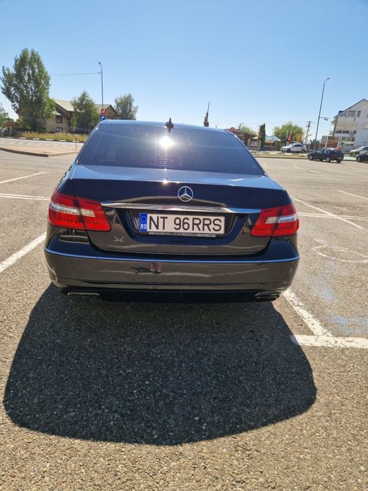 Mercedes E350 V6