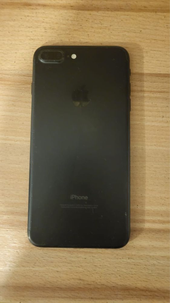 Продам Iphone 7 Plus