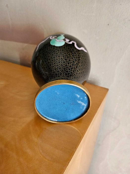 Vaza cloisonne . Stare perfecta.