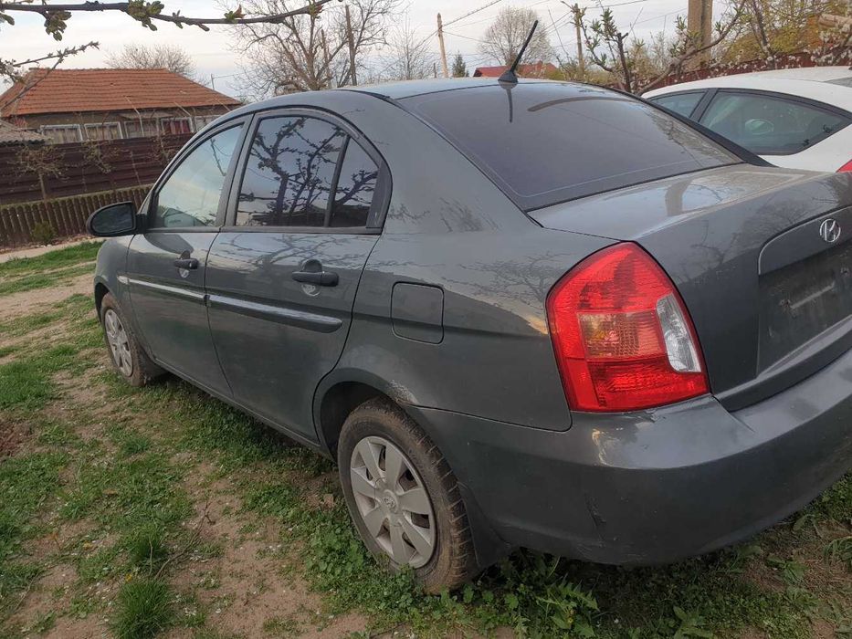 Far Stop Capota Aripa Oglinda Usa Trager Piese Hyundai Accent 2007 1.4