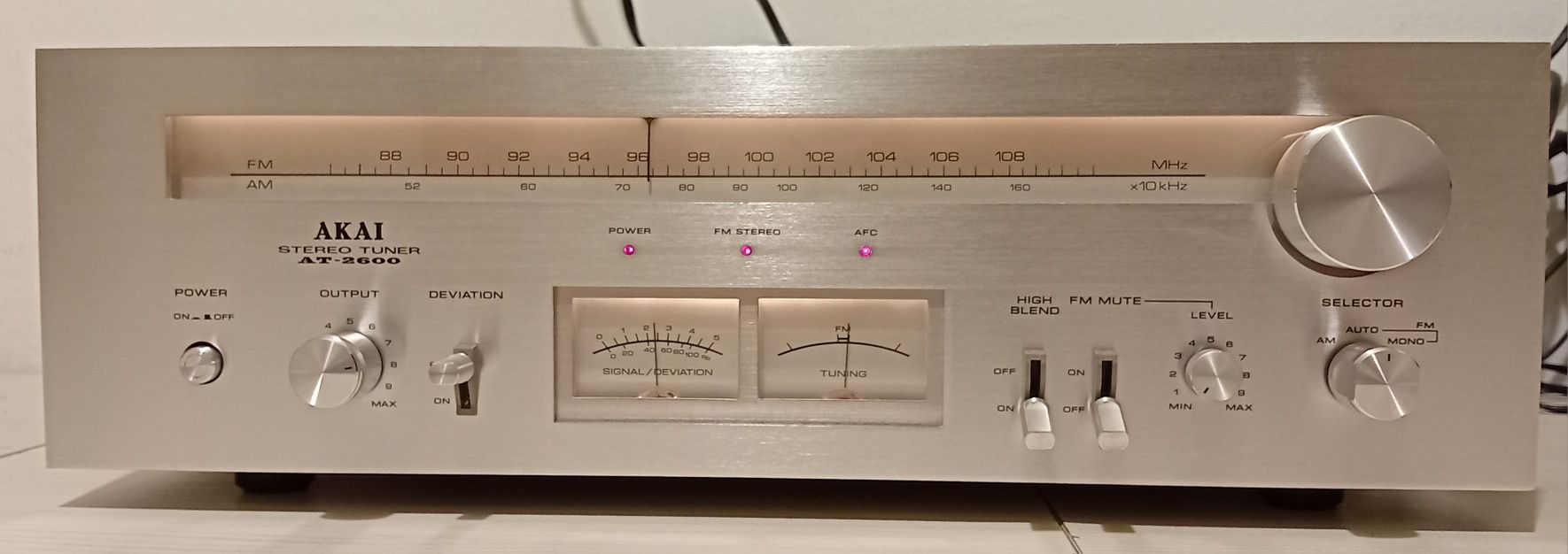 Tuner,radio deck Akai AT 2600