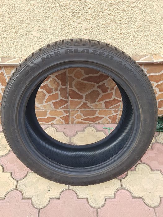Anvelope Iarnă 4 x 235/45/R18 Ice Blizer Alpine