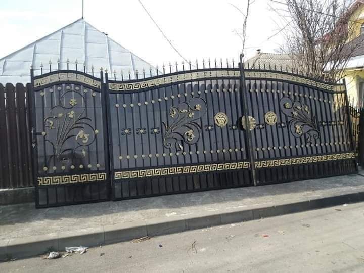 Porți și garduri din fier